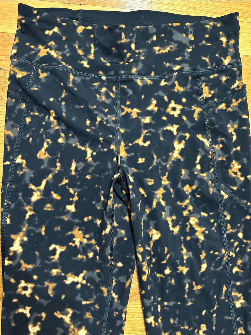 Sweaty Betty Zero Gravity Leggings Medium Excellent condition - Picture 3 of 7